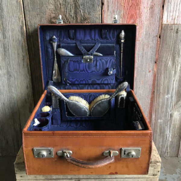 Edwardian Vanity Case With Silver Accessories