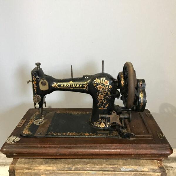 Vintage Hand Crank Sewing Machine