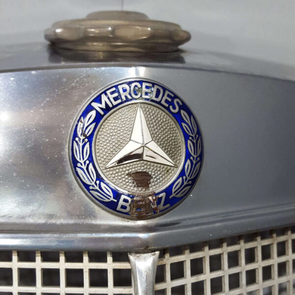 Original Mercedes Grill