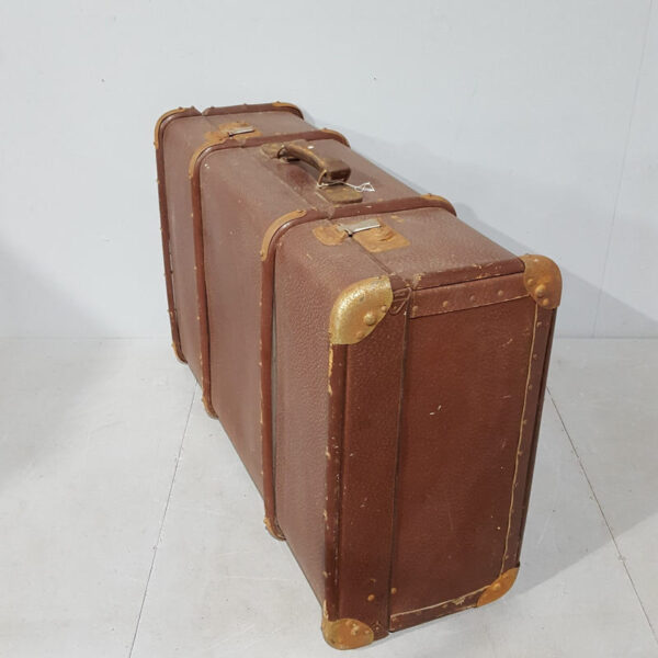 Vintage Brown Ribbed Suitcase
