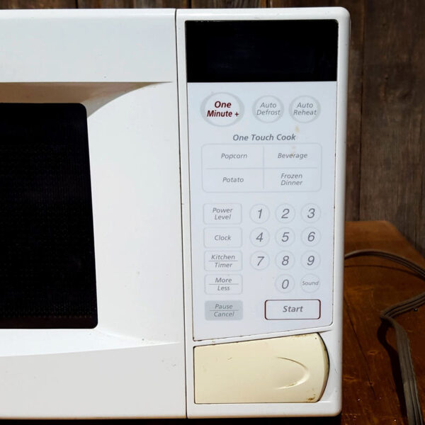 White American Microwave