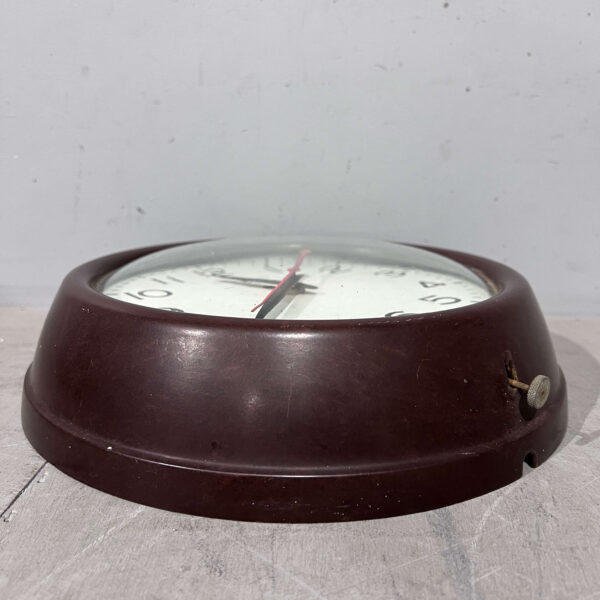 Brown Bakelite Clock