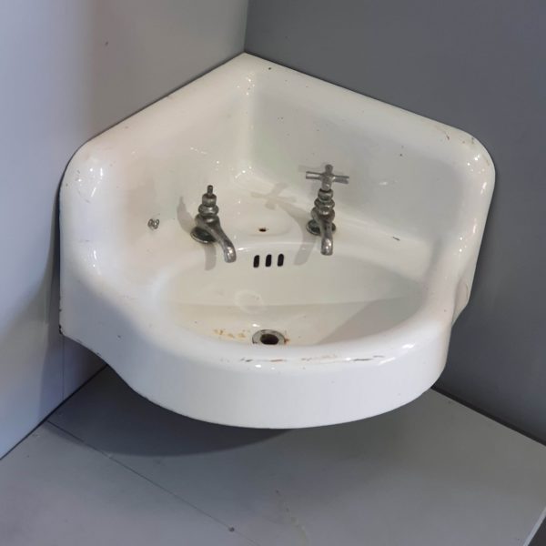 Bathroom Corner Sink