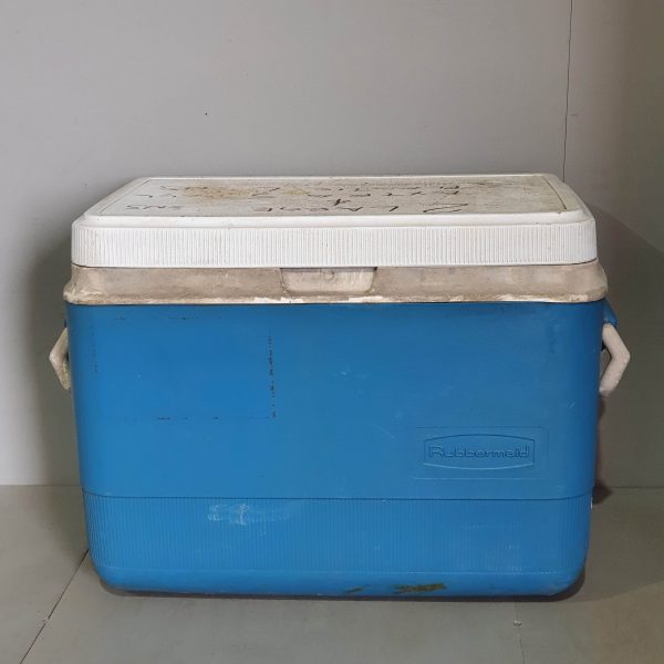 Rubbermaid Cooler Box