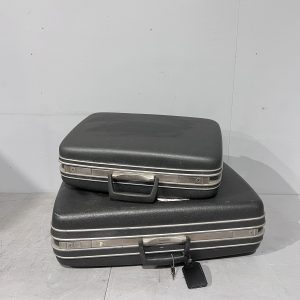 Black Samsonite Suitcases Set