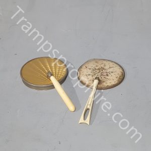 Compact Mirrors With Handles