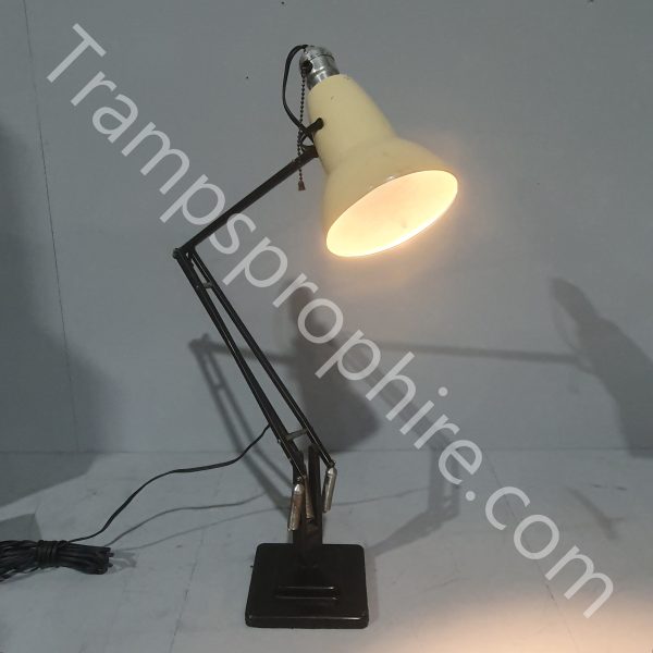Cream Anglepoise Style Lamp