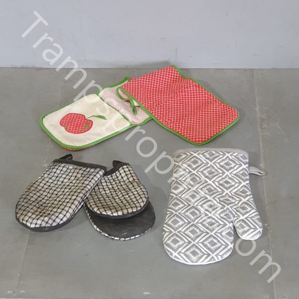 Assorted Oven Gloves